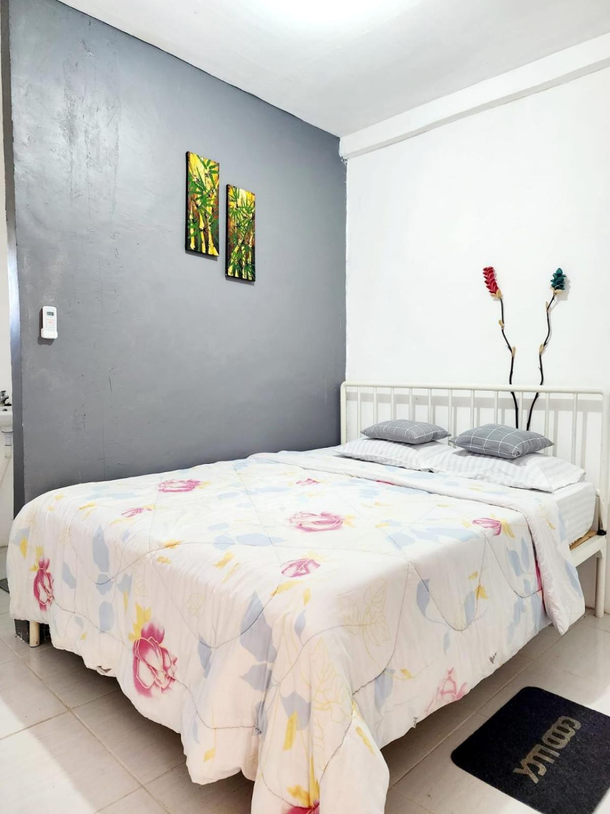 D'Flora Homestay Labuan Bajo Zewnętrze zdjęcie