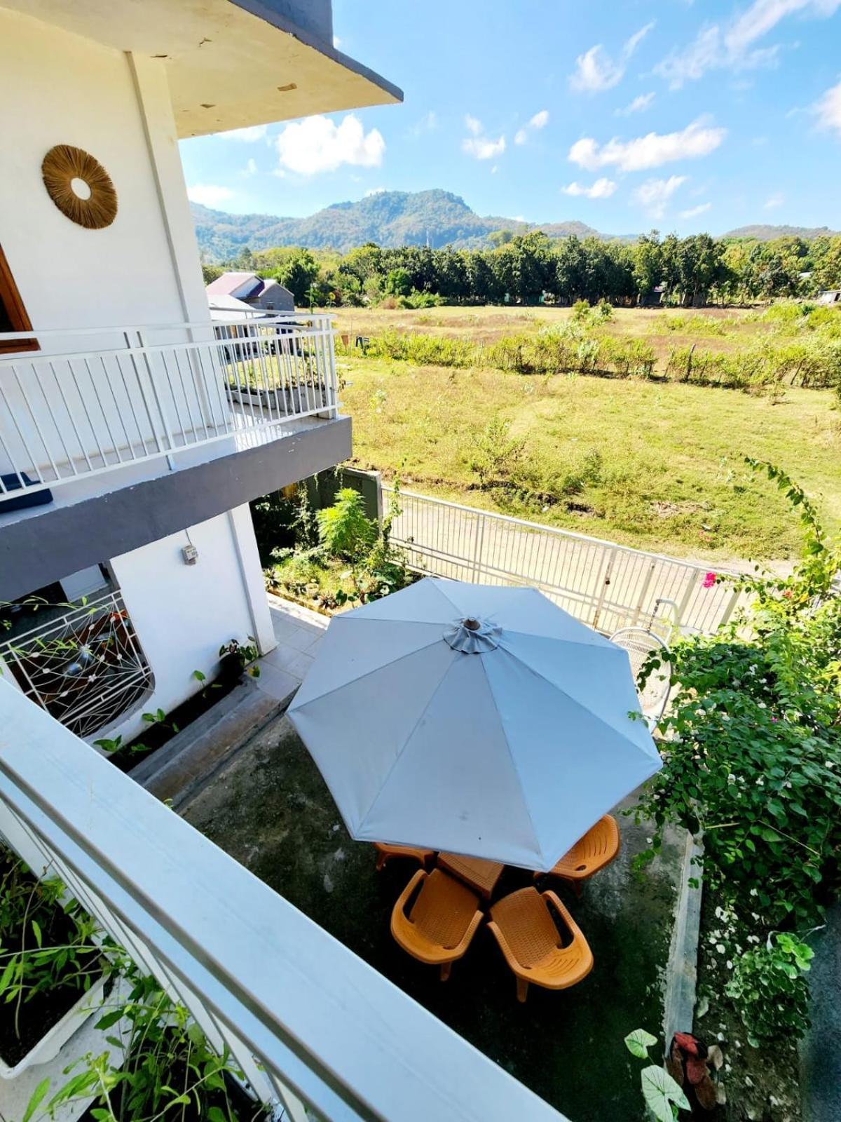 D'Flora Homestay Labuan Bajo Zewnętrze zdjęcie
