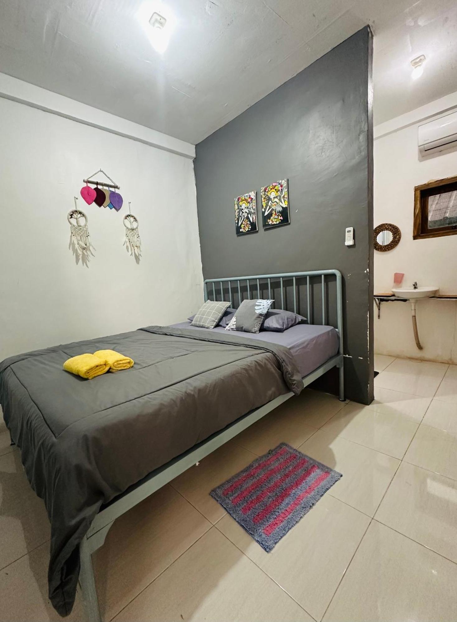 D'Flora Homestay Labuan Bajo Zewnętrze zdjęcie