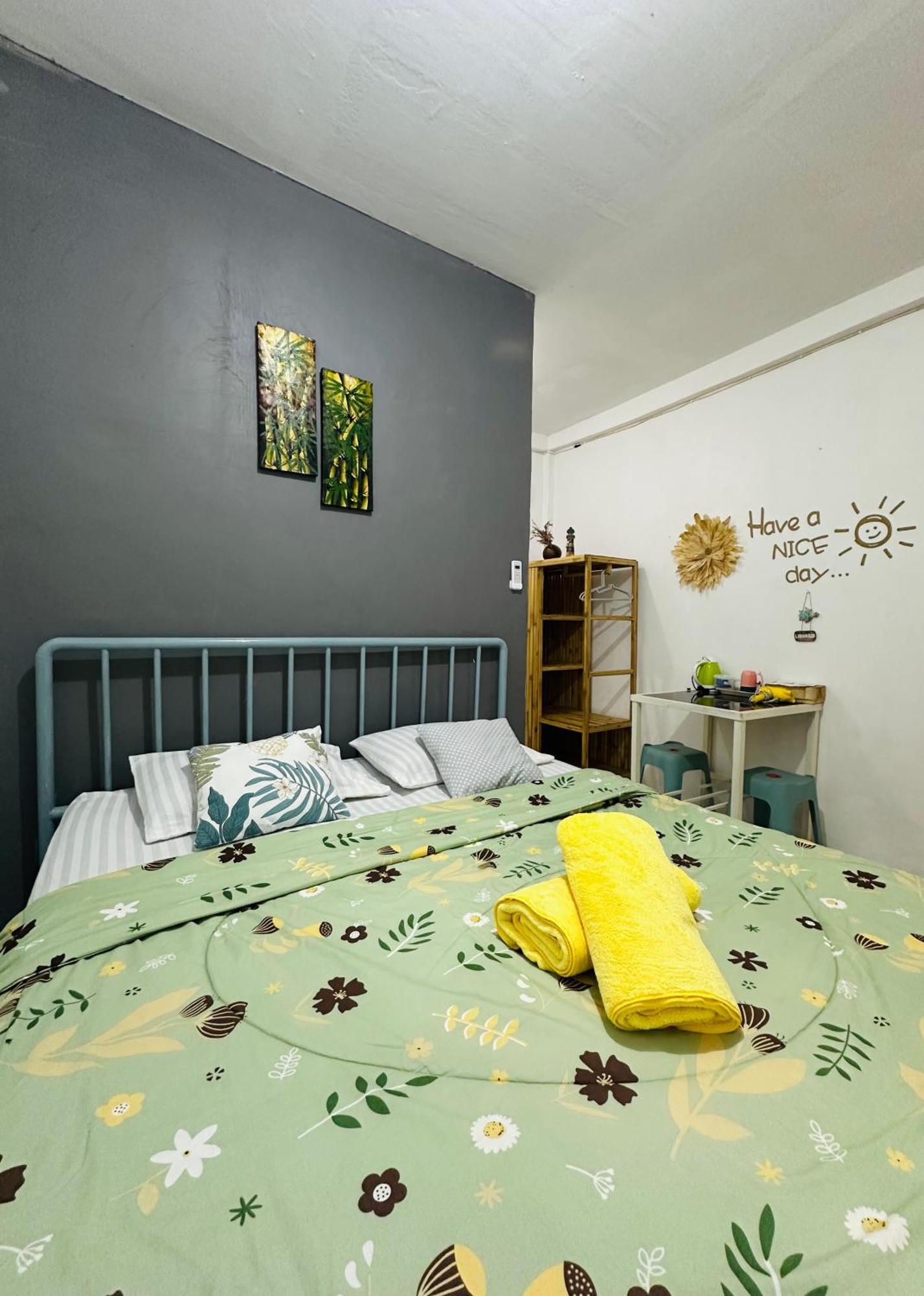 D'Flora Homestay Labuan Bajo Zewnętrze zdjęcie