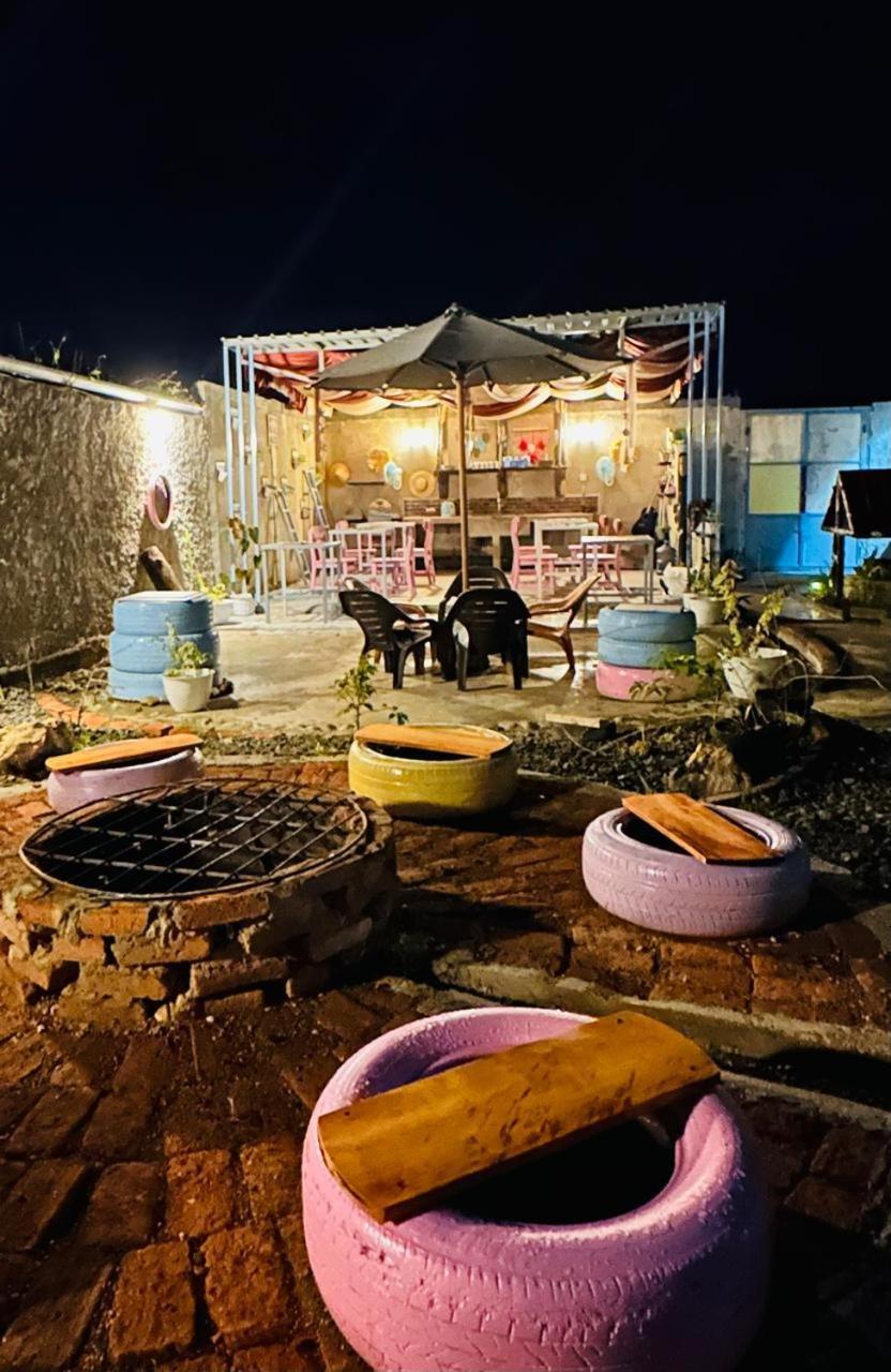 D'Flora Homestay Labuan Bajo Zewnętrze zdjęcie