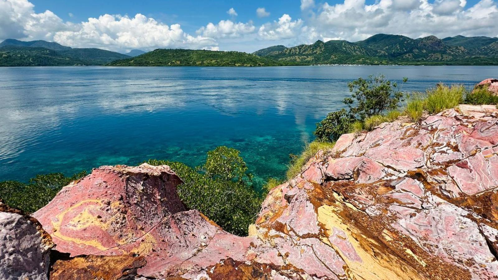 D'Flora Homestay Labuan Bajo Zewnętrze zdjęcie