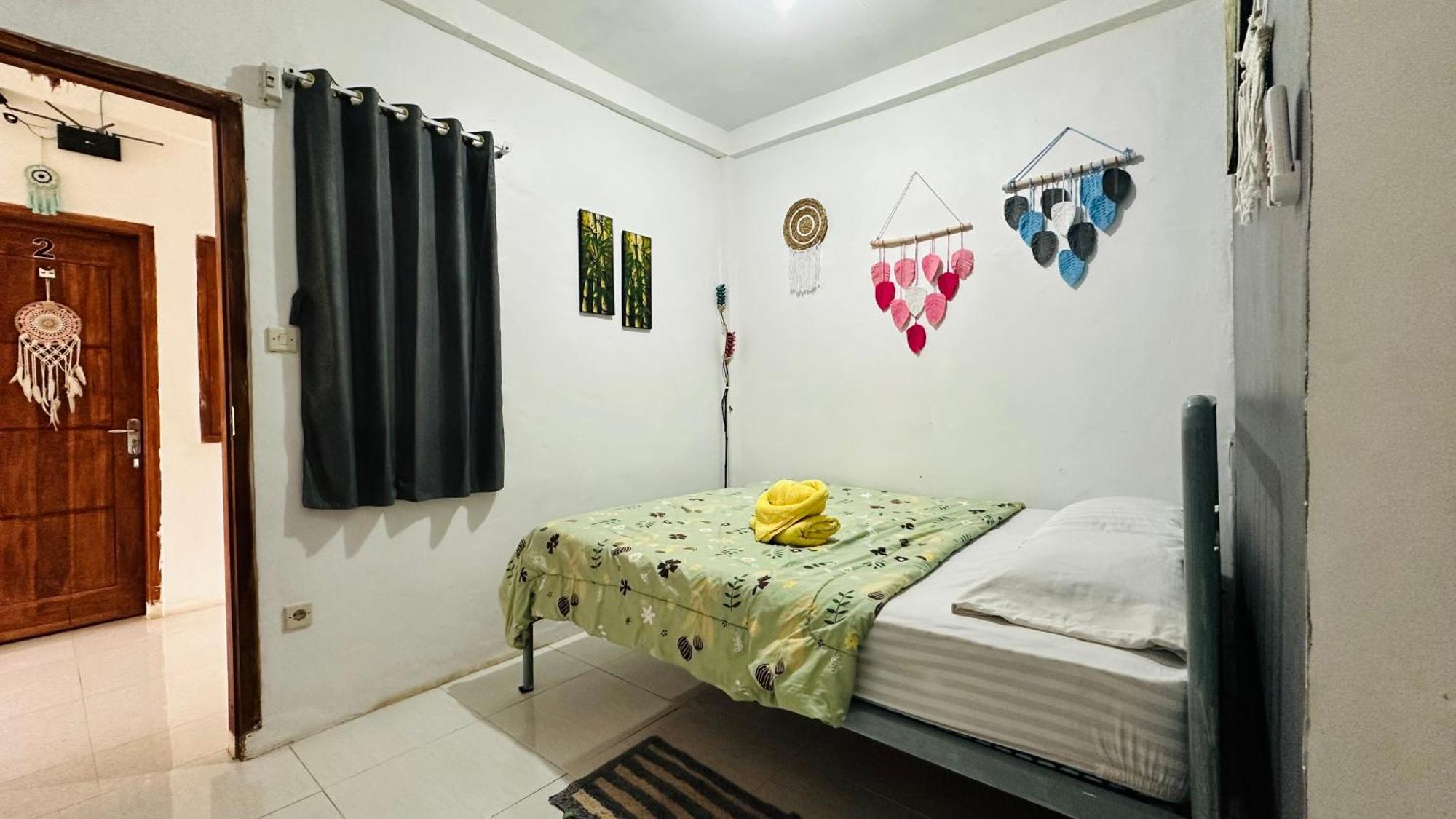 D'Flora Homestay Labuan Bajo Zewnętrze zdjęcie